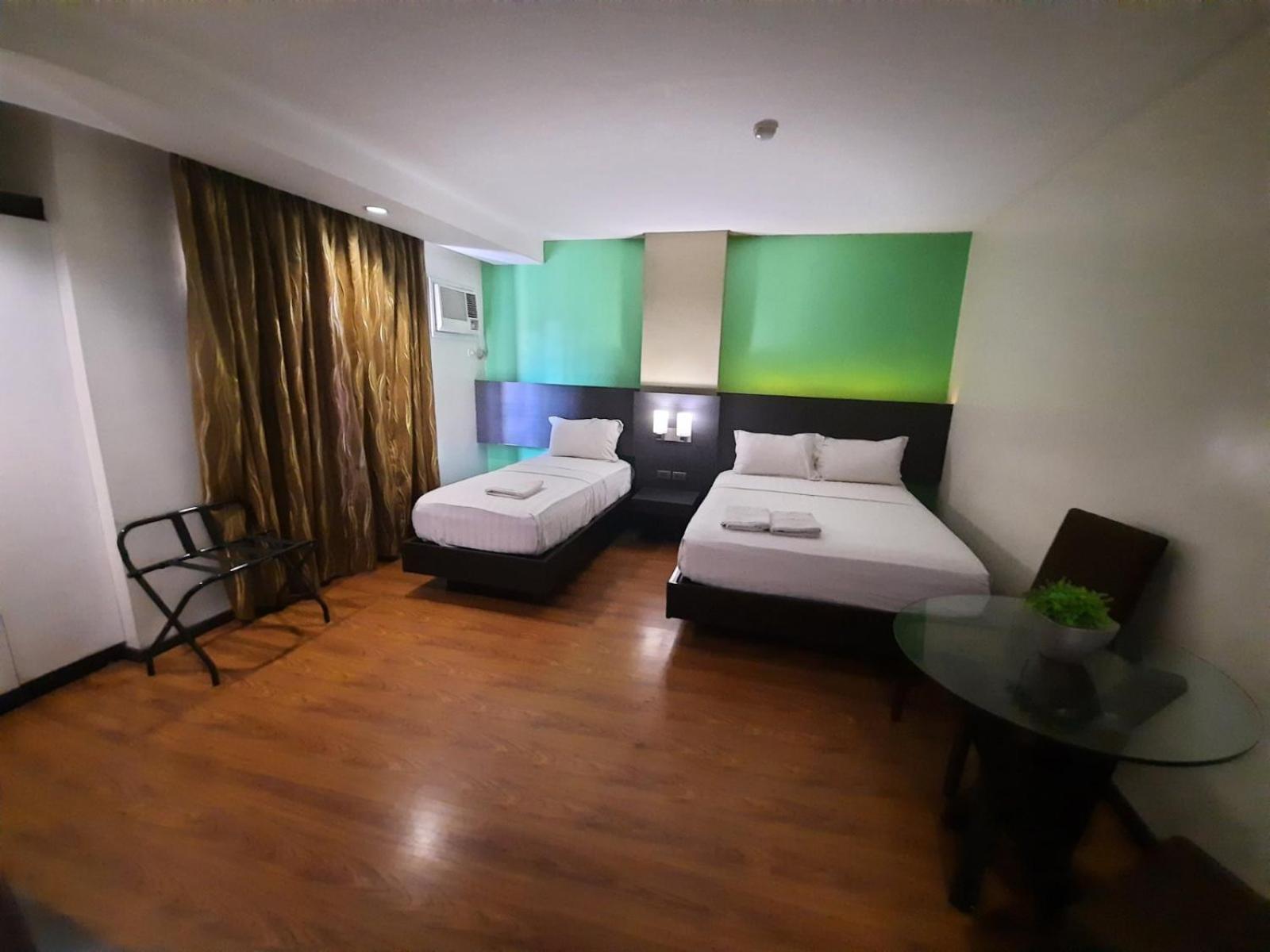 Makati Boutique Hotel Near Naia Airport Terminal 3 Edsa Pasay Cbd Makati City Exteriör bild