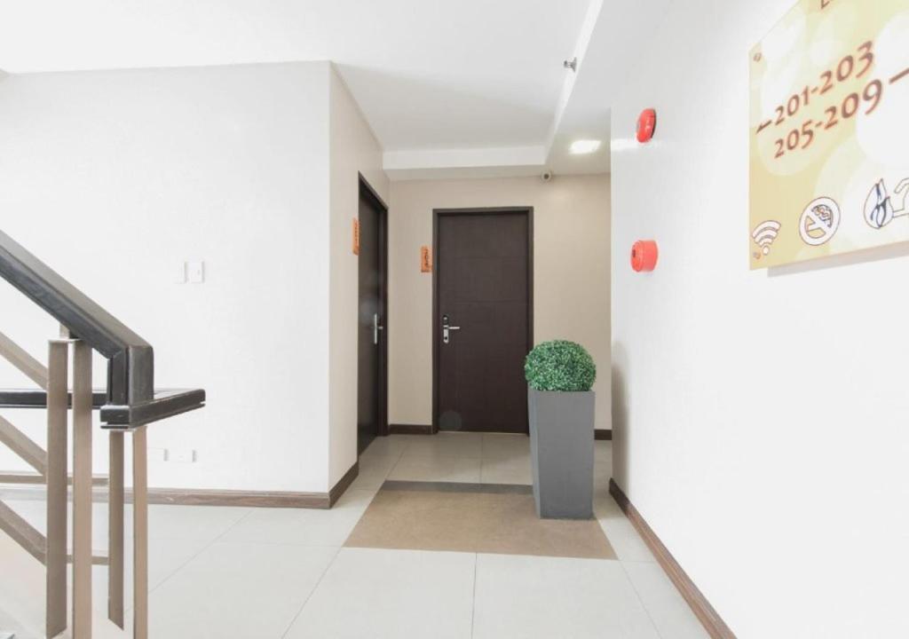 Makati Boutique Hotel Near Naia Airport Terminal 3 Edsa Pasay Cbd Makati City Exteriör bild