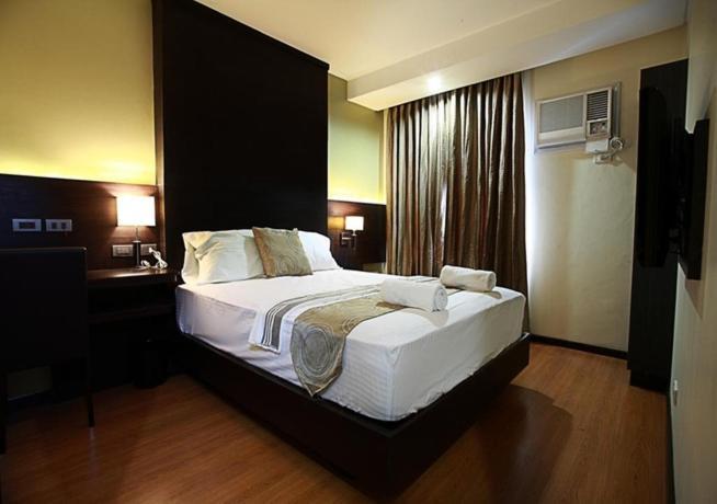 Makati Boutique Hotel Near Naia Airport Terminal 3 Edsa Pasay Cbd Makati City Exteriör bild