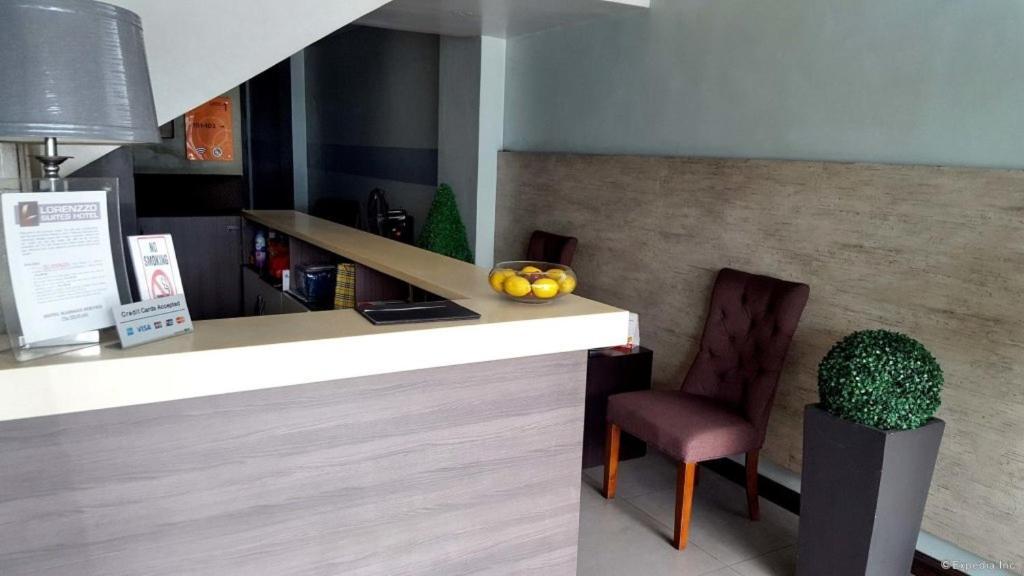 Makati Boutique Hotel Near Naia Airport Terminal 3 Edsa Pasay Cbd Makati City Exteriör bild