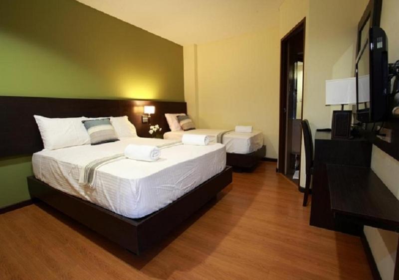 Makati Boutique Hotel Near Naia Airport Terminal 3 Edsa Pasay Cbd Makati City Exteriör bild