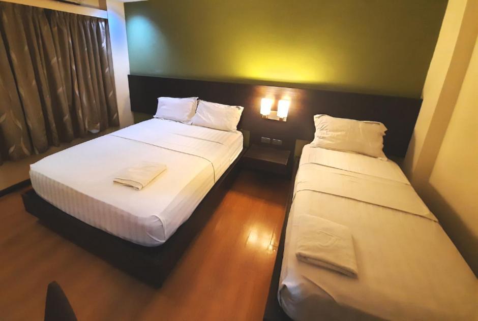 Makati Boutique Hotel Near Naia Airport Terminal 3 Edsa Pasay Cbd Makati City Exteriör bild