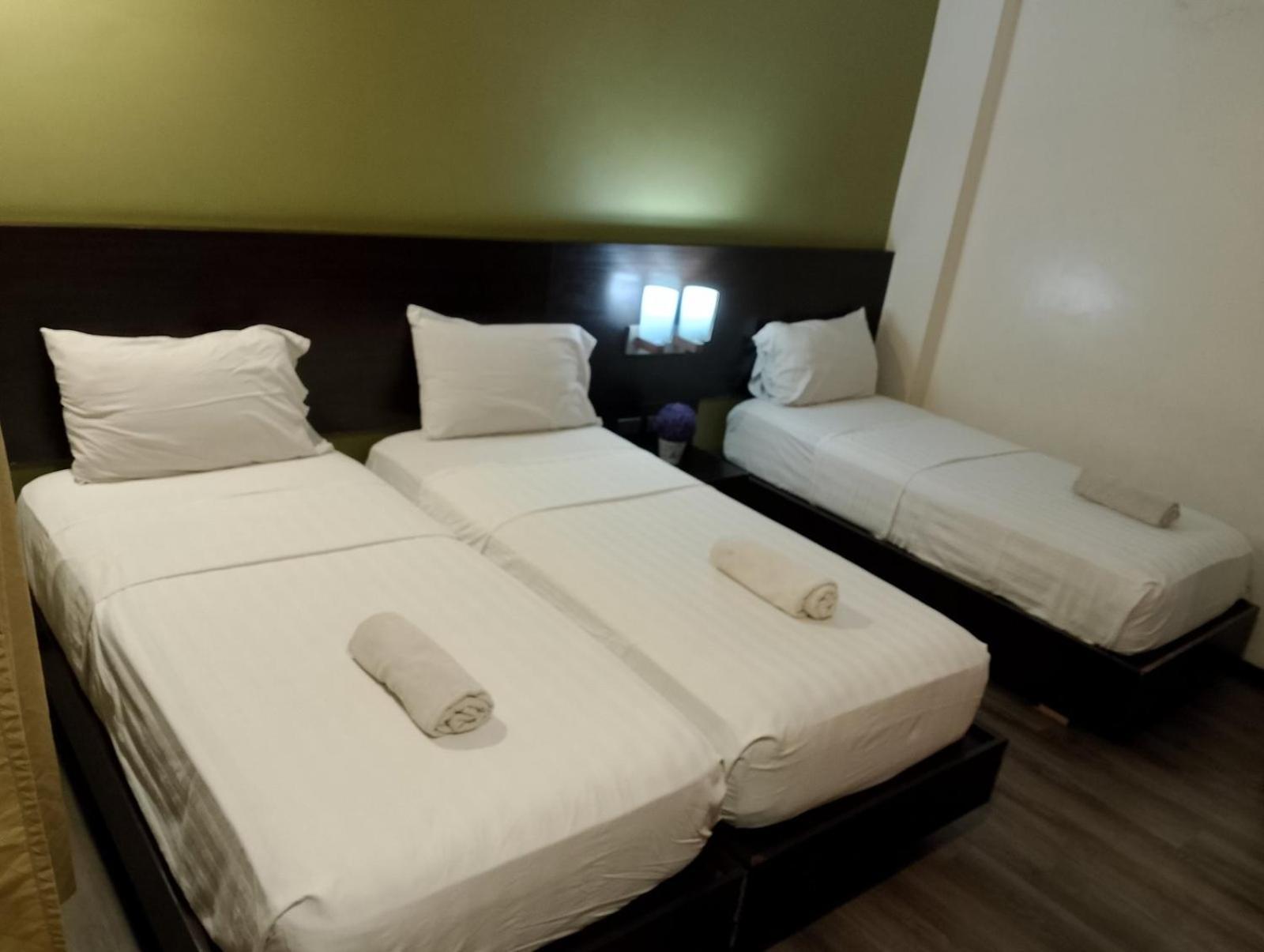 Makati Boutique Hotel Near Naia Airport Terminal 3 Edsa Pasay Cbd Makati City Exteriör bild